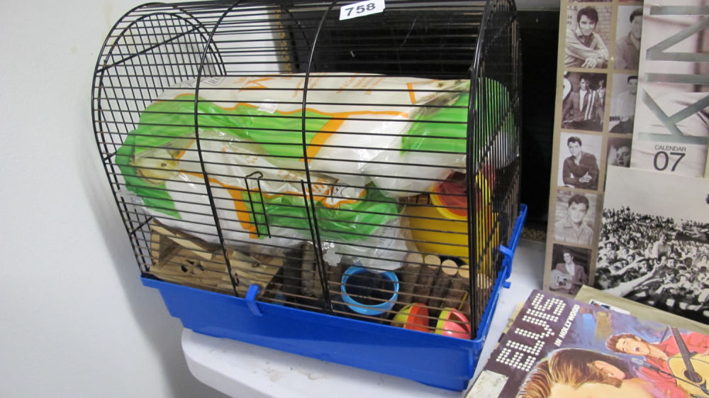 Lot 758: Small rodent cage and accessories
