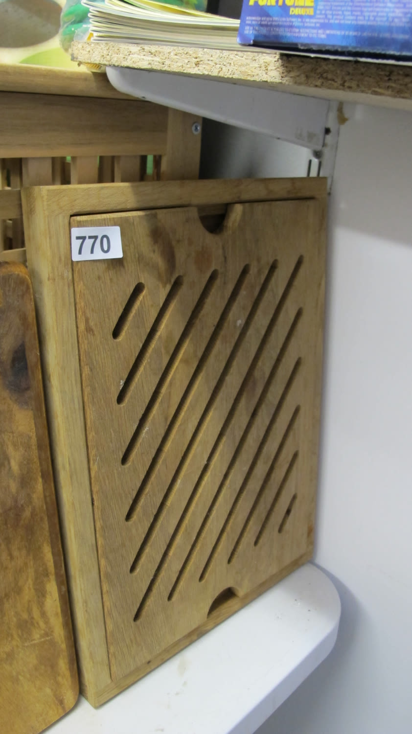Lot 770: Wooden chopping board