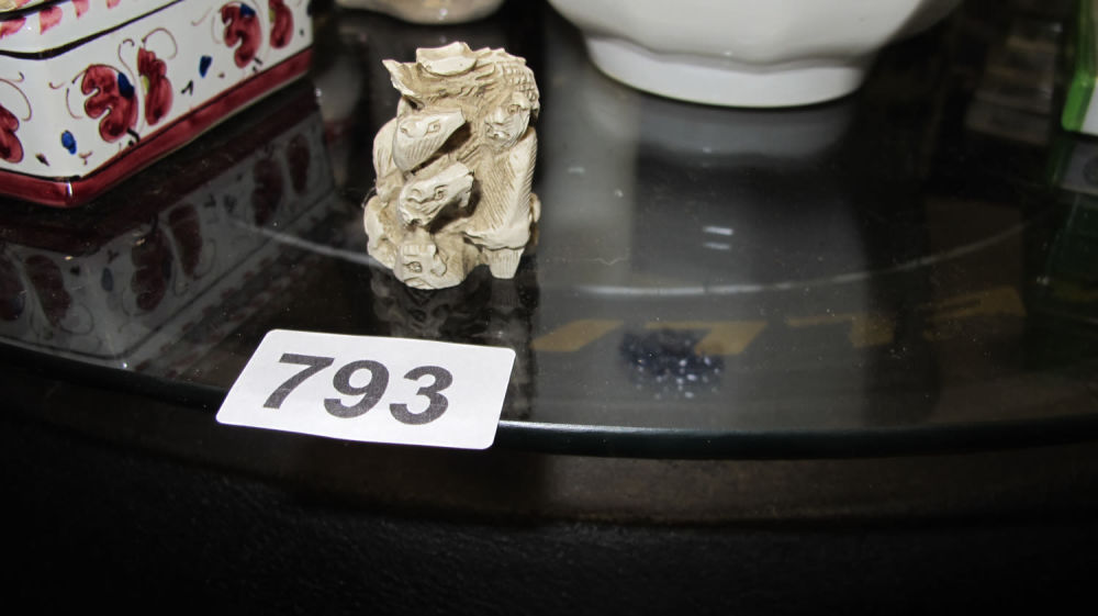 Lot 793: hand carved oriental collectible dragon ornament
