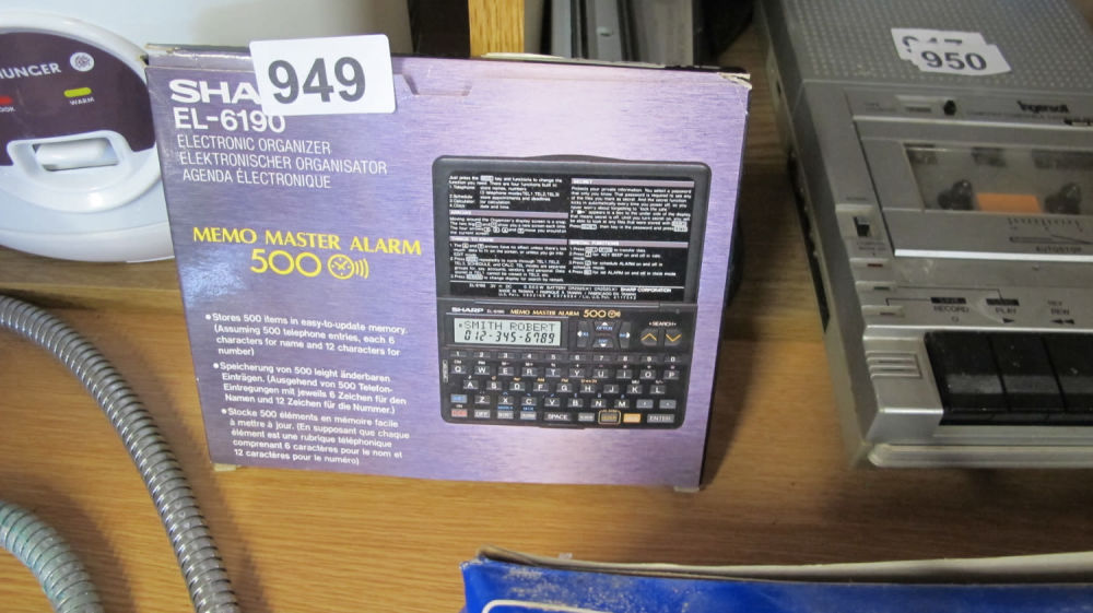 Lot 949: Sharp personal organiser