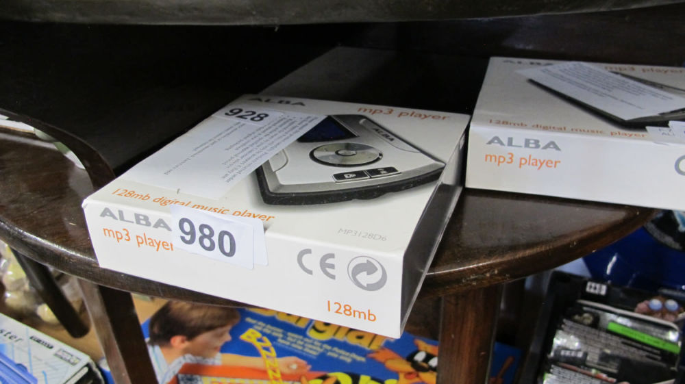 Lot 980: Brand new old stock Alba mp3 player