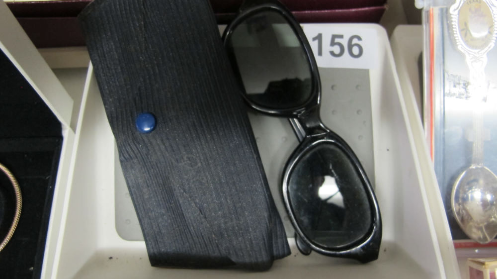 Lot 156: Antarctic expedition sunglasses belonged to a leading geophysicist