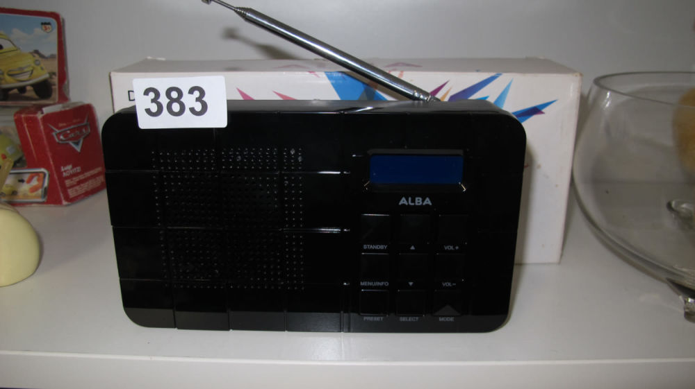 Lot 383: Alba radio