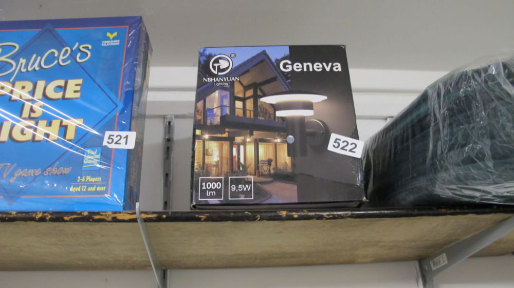 Lot 522: Geneva outdoor light