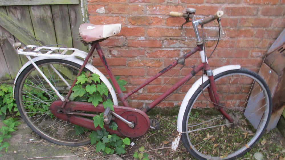 Lot 585: Vintage ladies bike