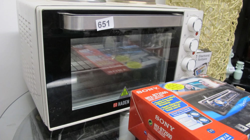 Lot 651: Haden electric cooker
