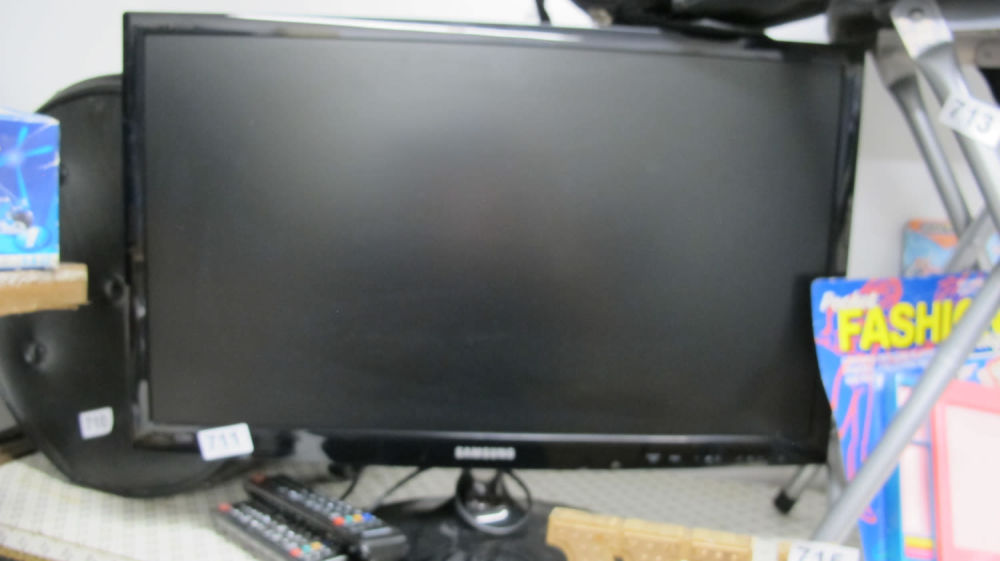 Lot 711: Samsung TV