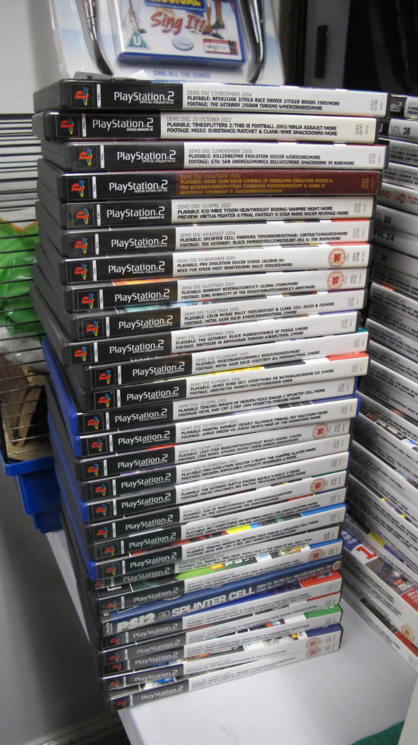 Lot 718: PS2 demo discs