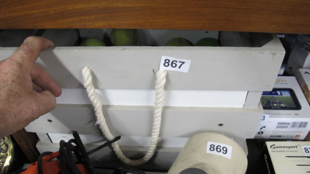 Lot 867: Storage crate and contents