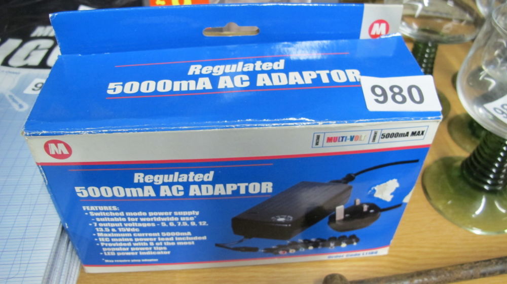 Lot 980: Regulated AC adapter