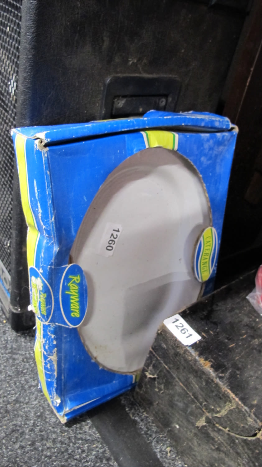 Lot 1260: Boxed Rayware serving platter