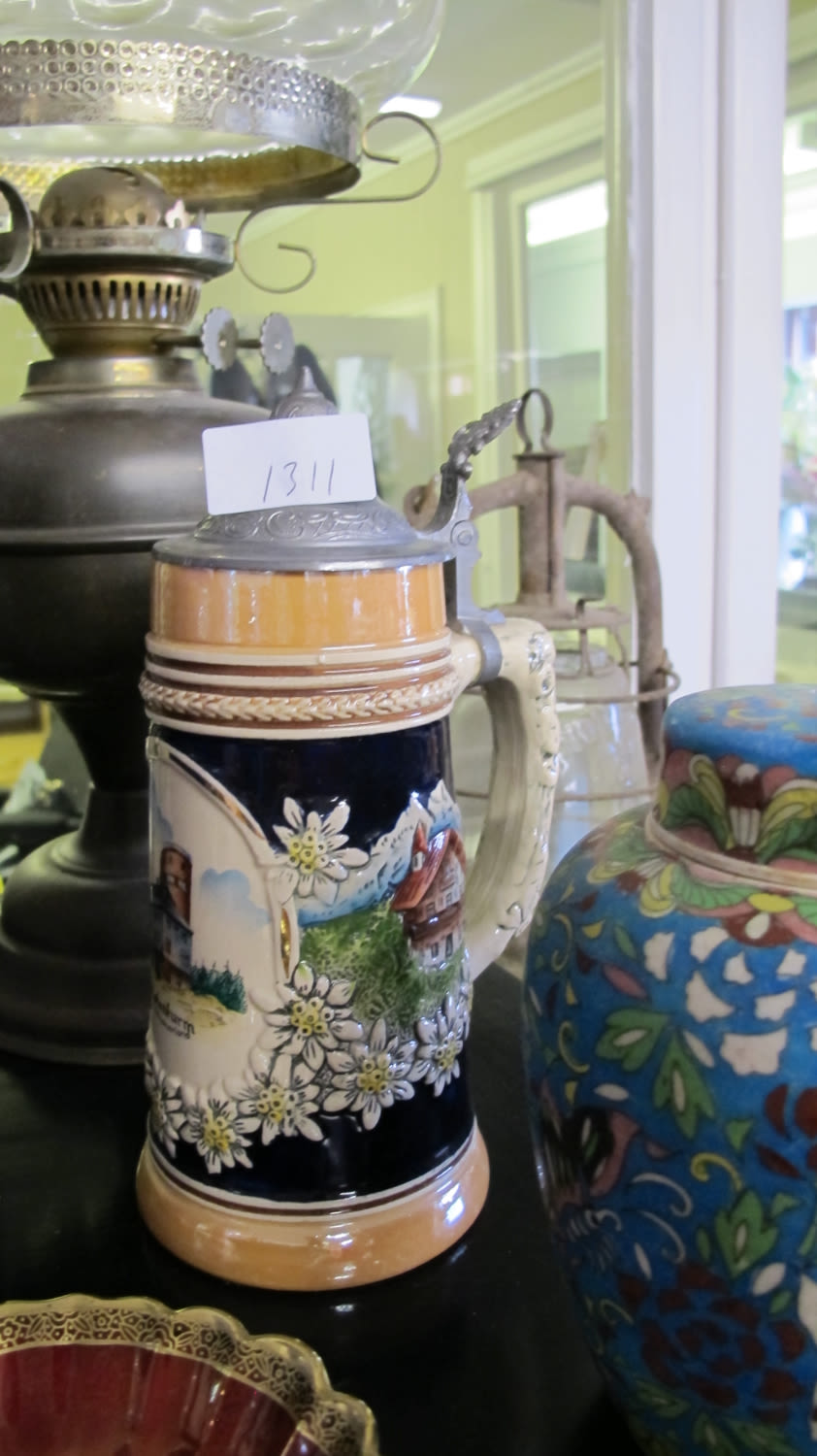 Lot 1311: stein