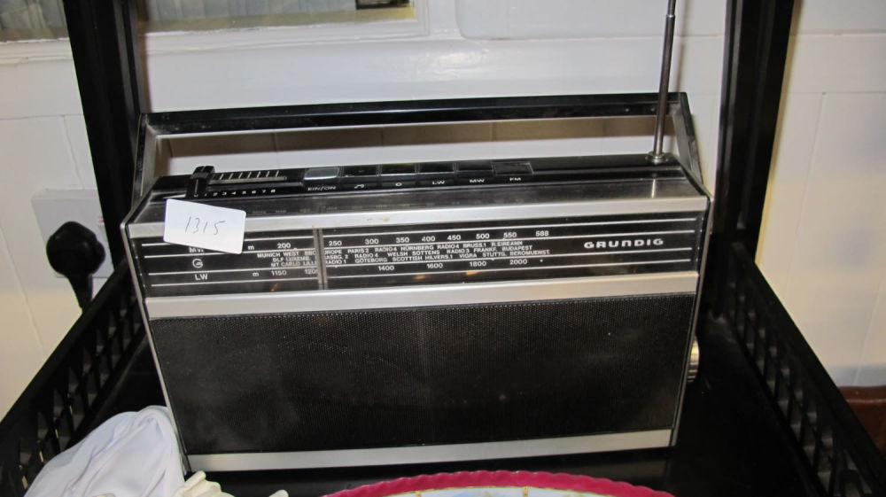 Lot 1315: Grundig Party Boy 500 vintage radio