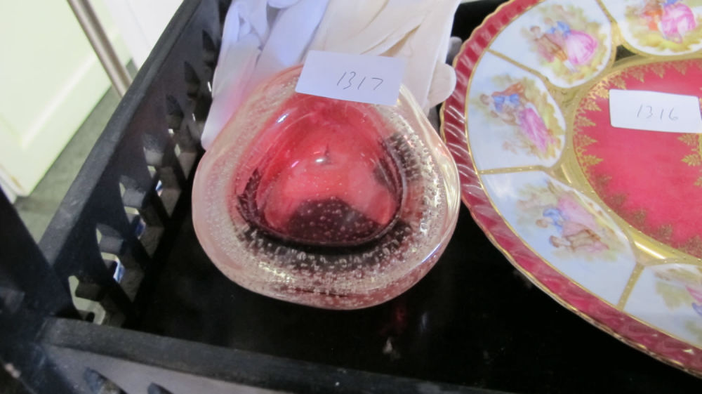 Lot 1317: paperweight pin dish