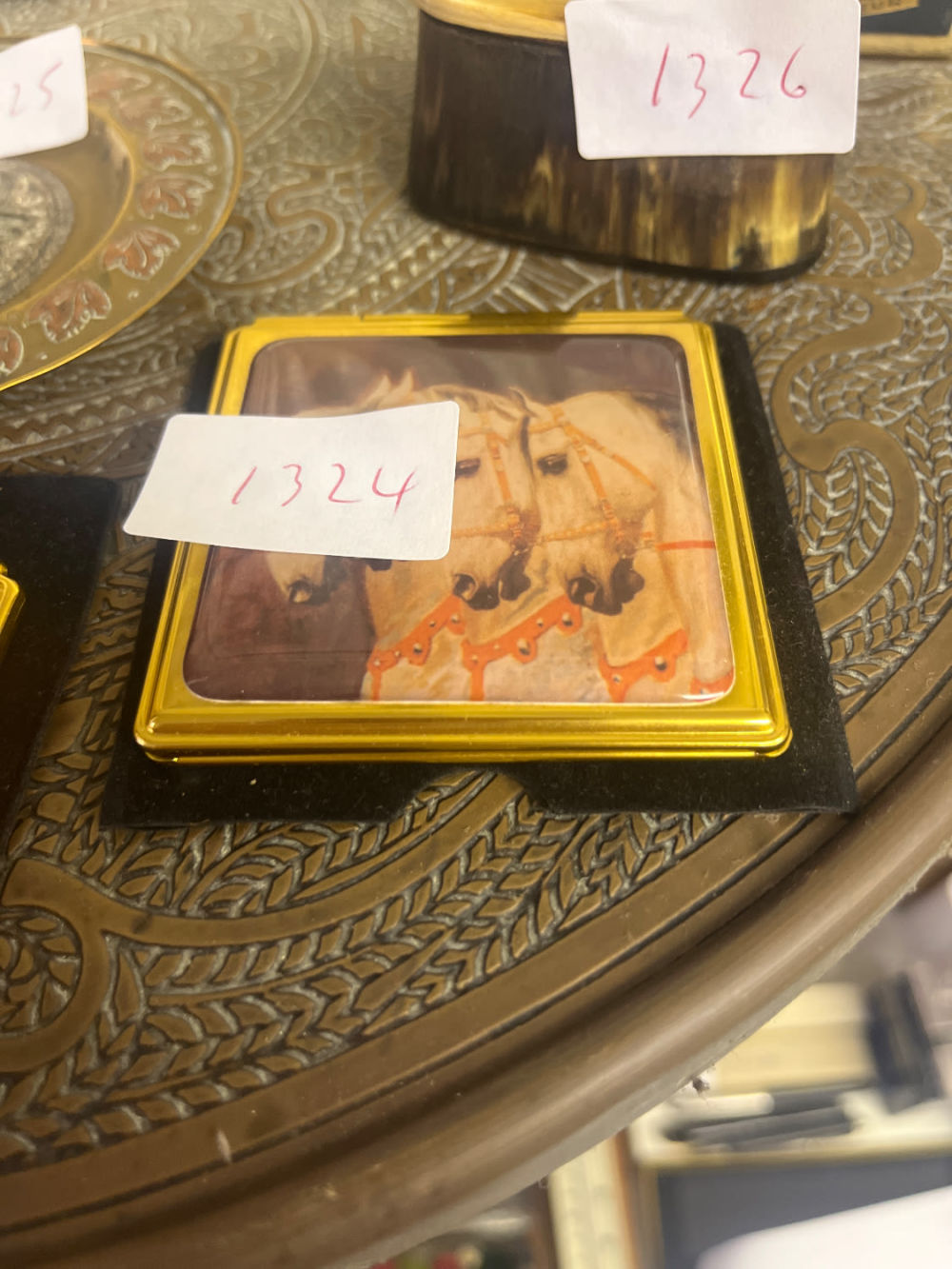 Lot 1324: Compact