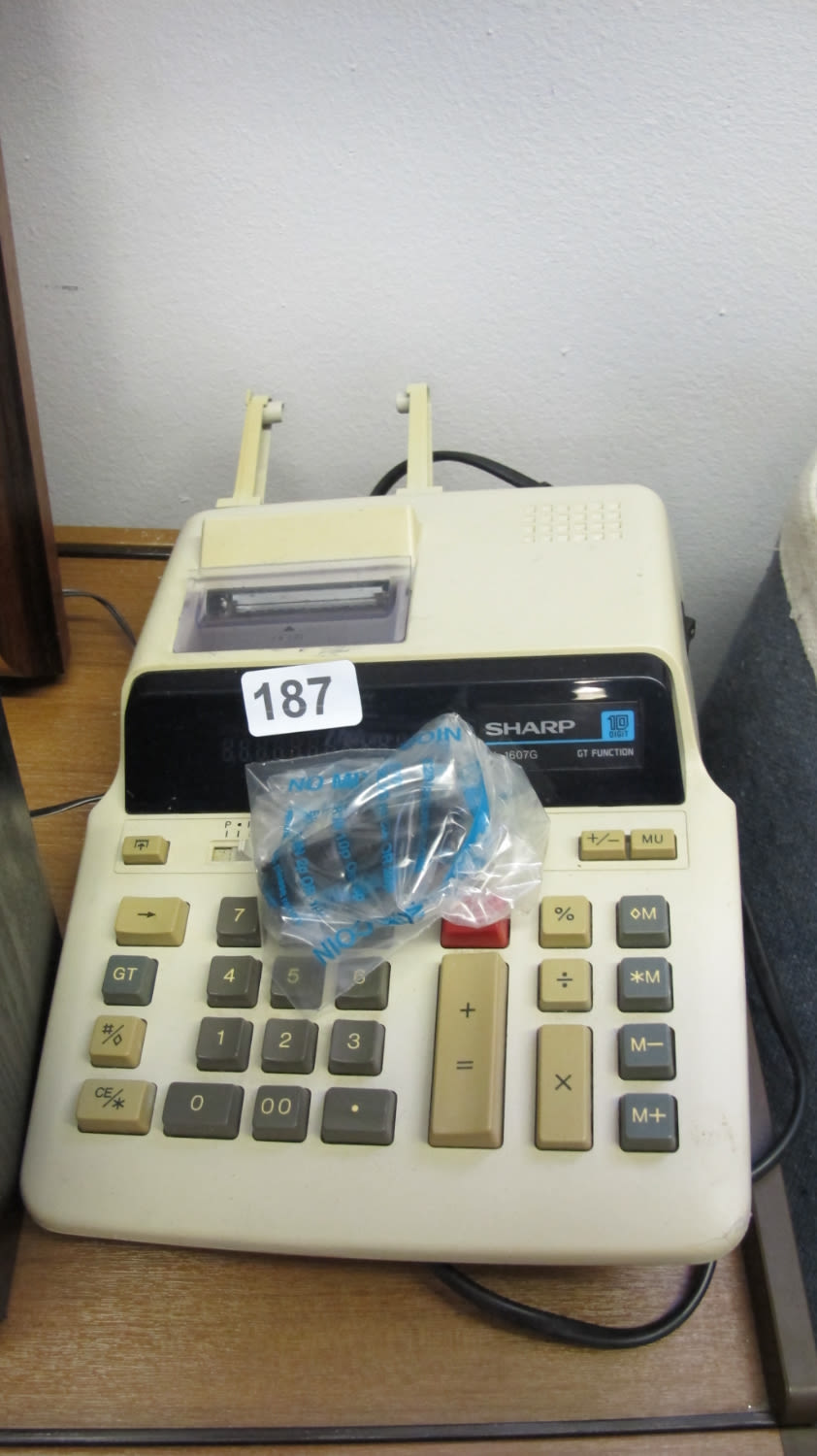 Lot 187: Vintage Sharp printing calculator