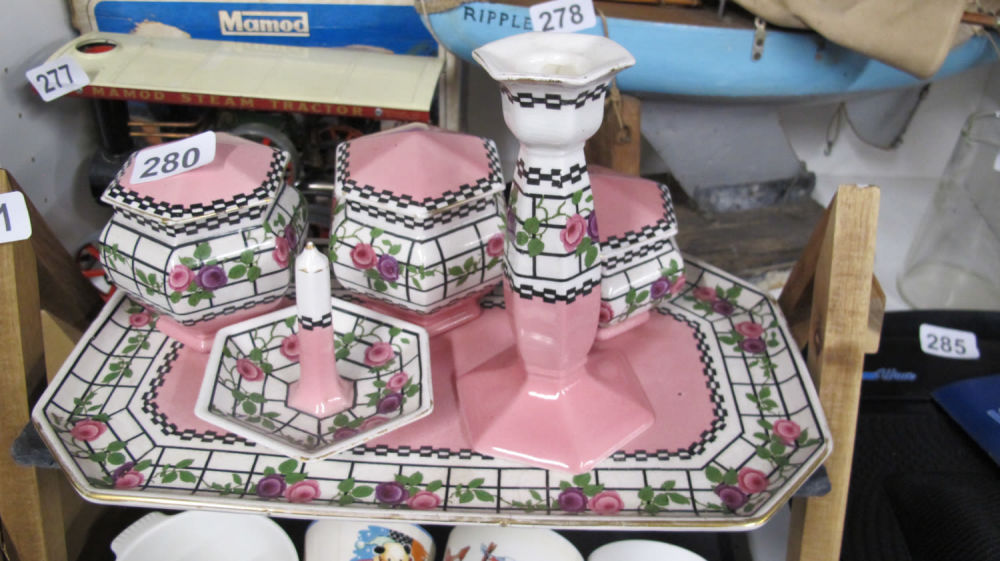 Lot 280: Vintage Trellis Rose bedroom set
