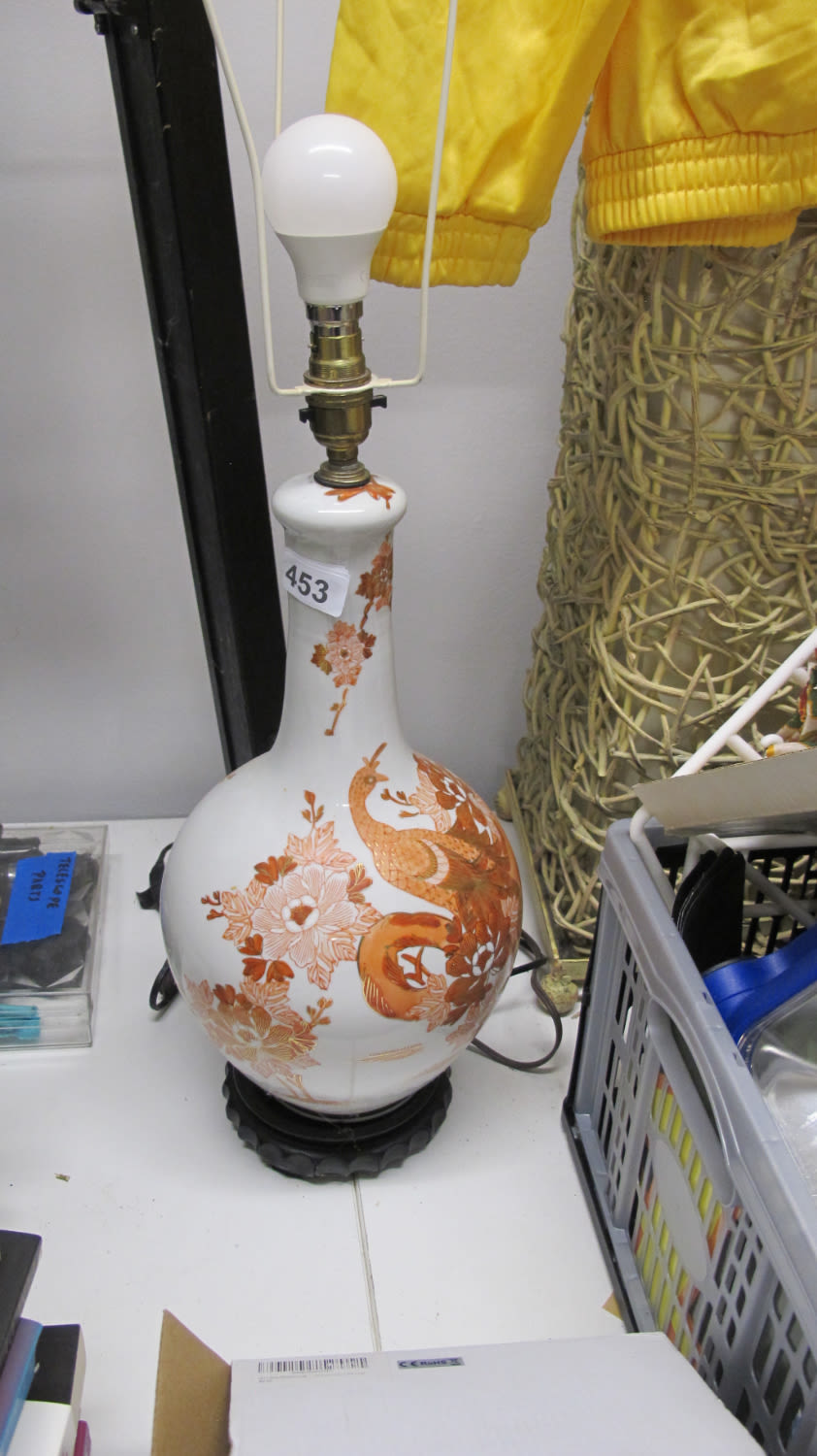 Lot 453: Oriental table lamp