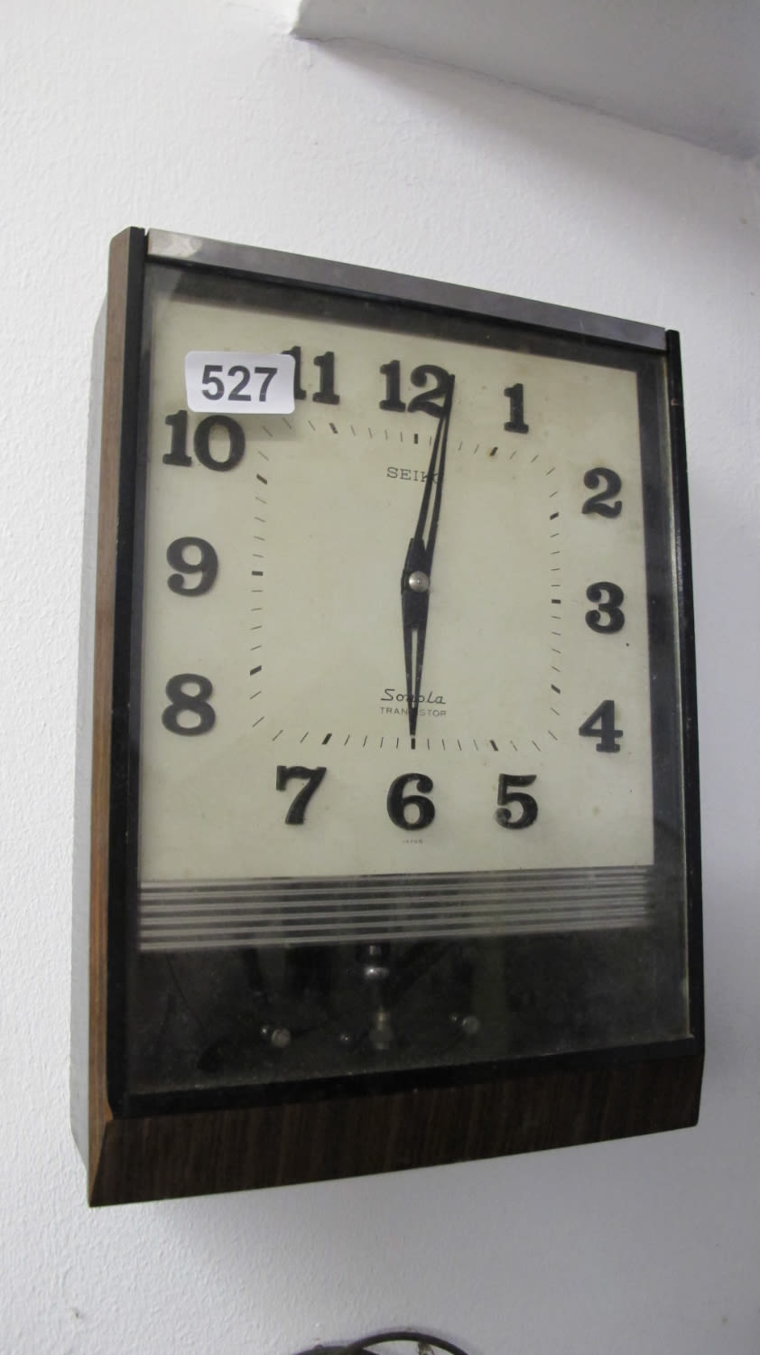 Lot 527: Seiko wall clock