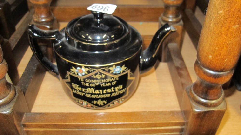 Lot 696: Royal commemorative tea pot