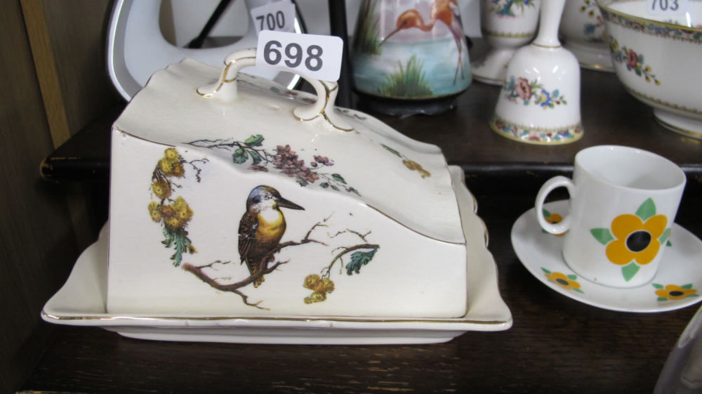 Lot 698: Antique cheese dome
