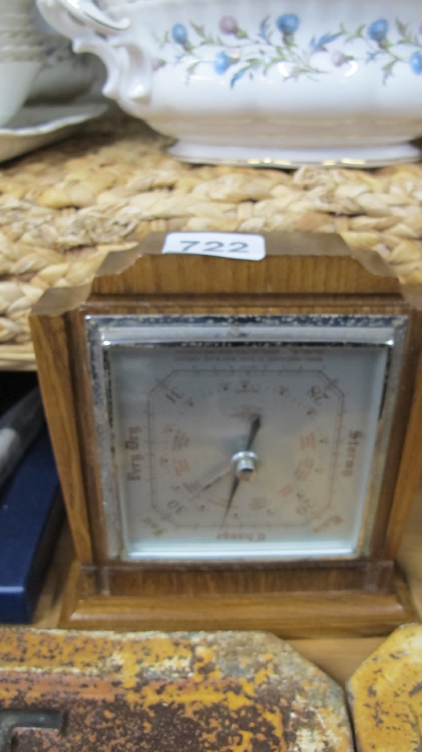 Lot 722: Barometer