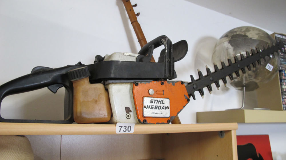 Lot 730: Petrol bush trimmer