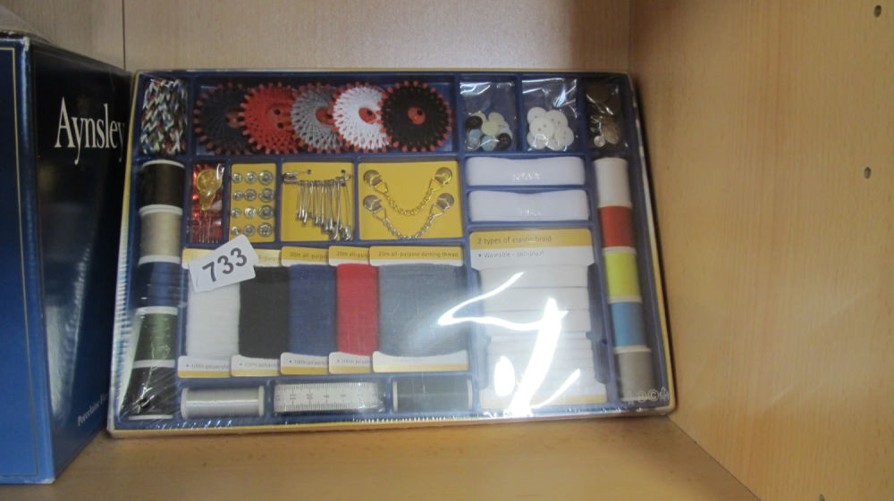 Lot 733: Sewing kit