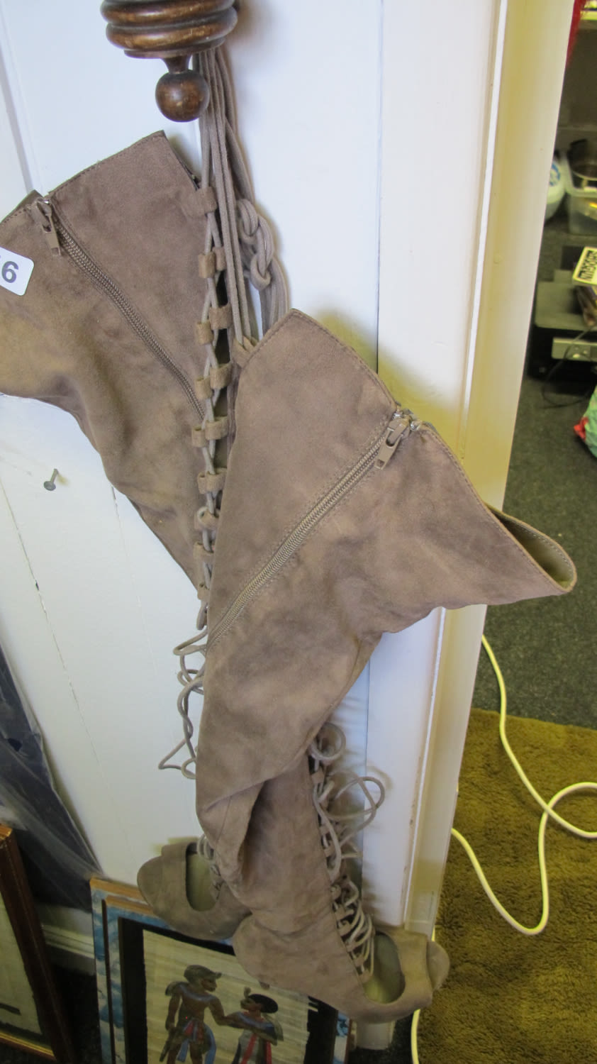 Lot 846: kinky boots