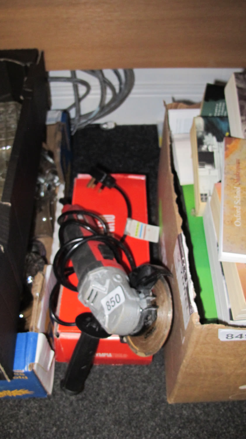 Lot 850: Angle grinder