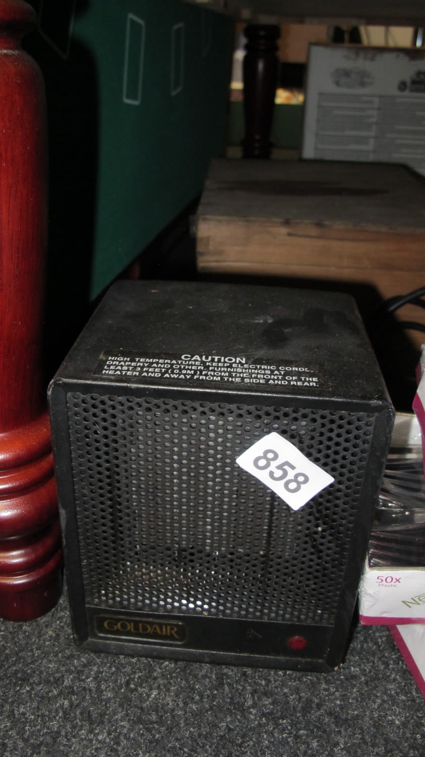 Lot 858: Electric heater