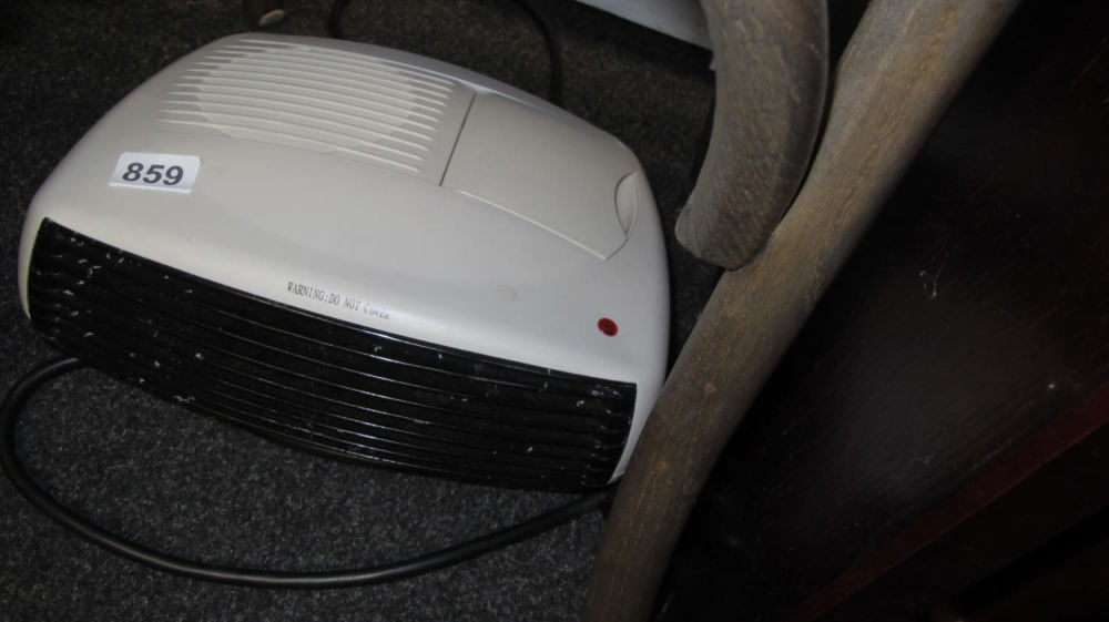 Lot 859: Electric heater