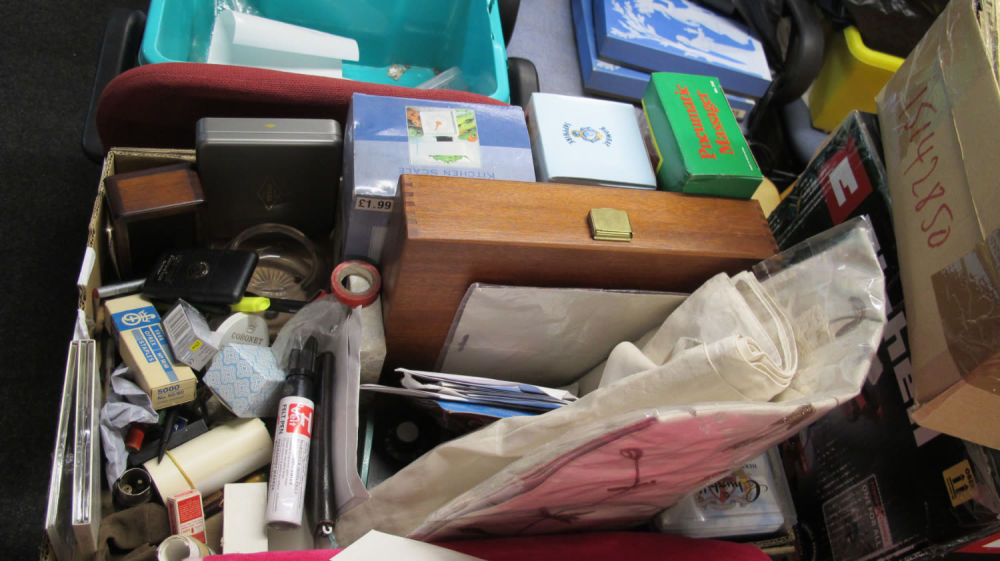Lot 874: box of misc