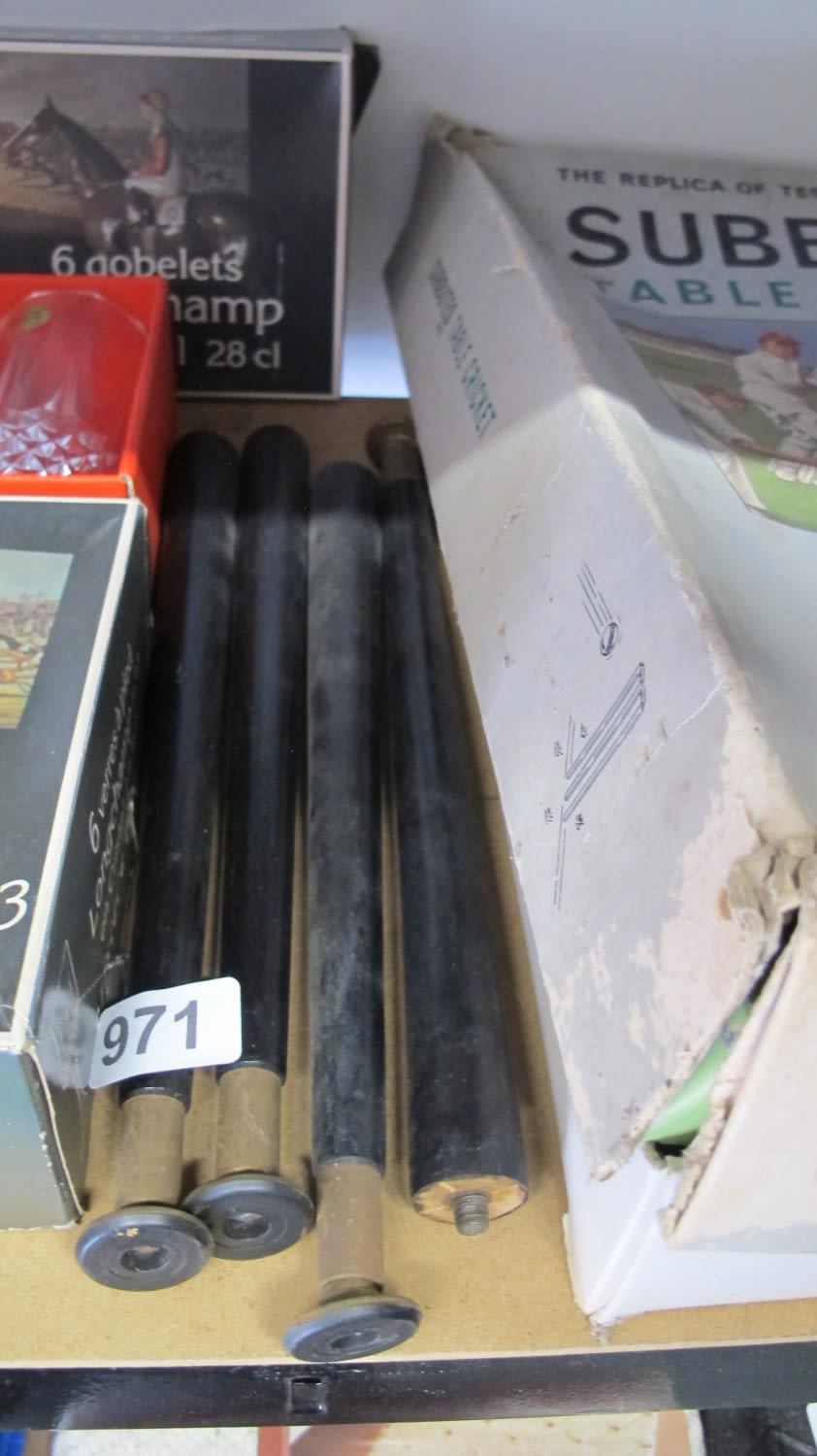 Lot 971: Dansette legs