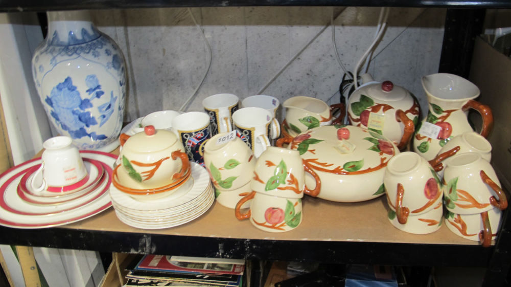 Lot 1012: Shelf of ceramics