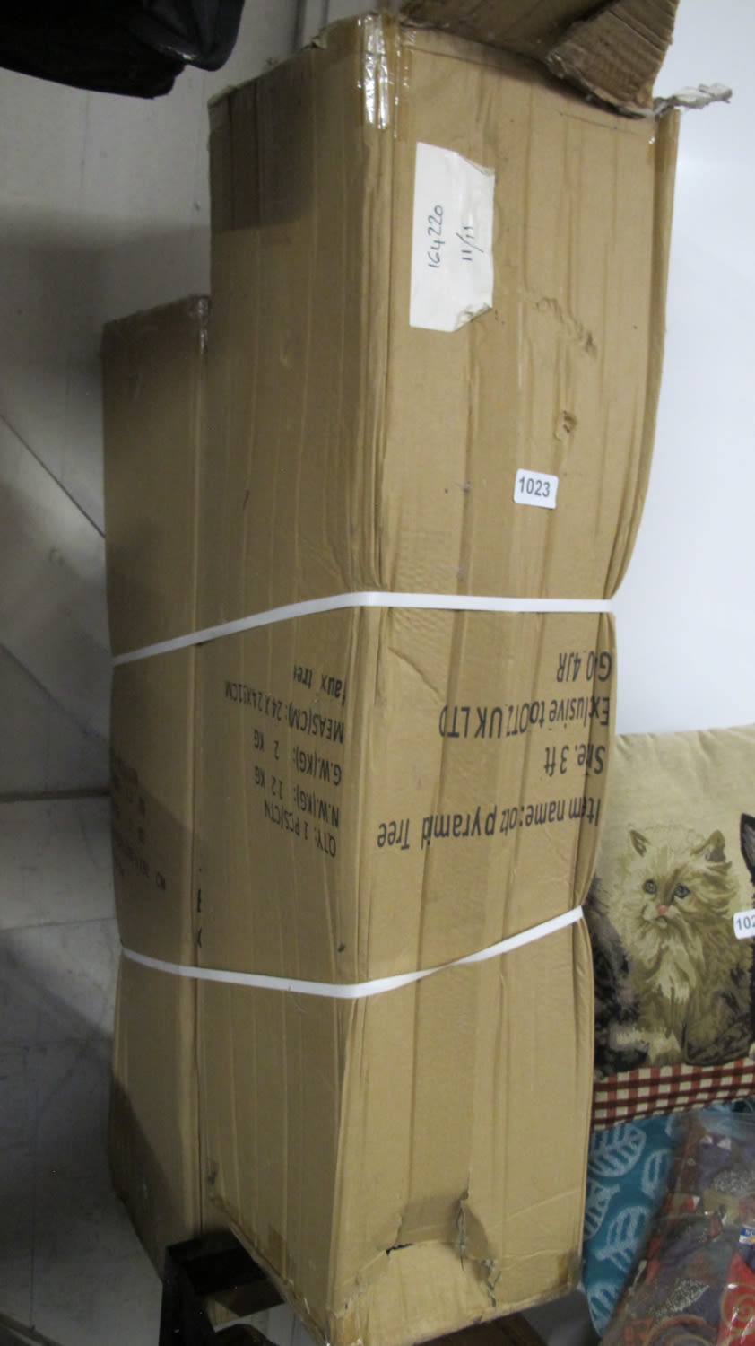 Lot 1023: Artificial tree