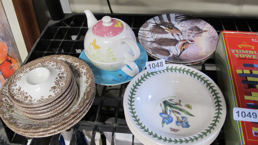 Lot 1048: vintage ceramics