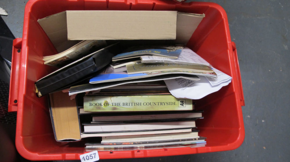Lot 1057: Tub of books