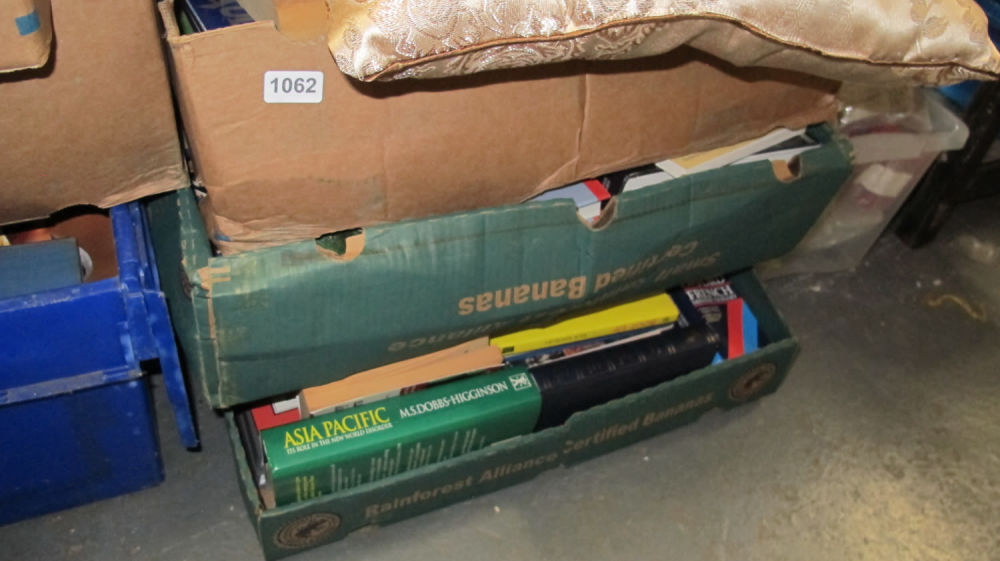 Lot 1062: Qty of books