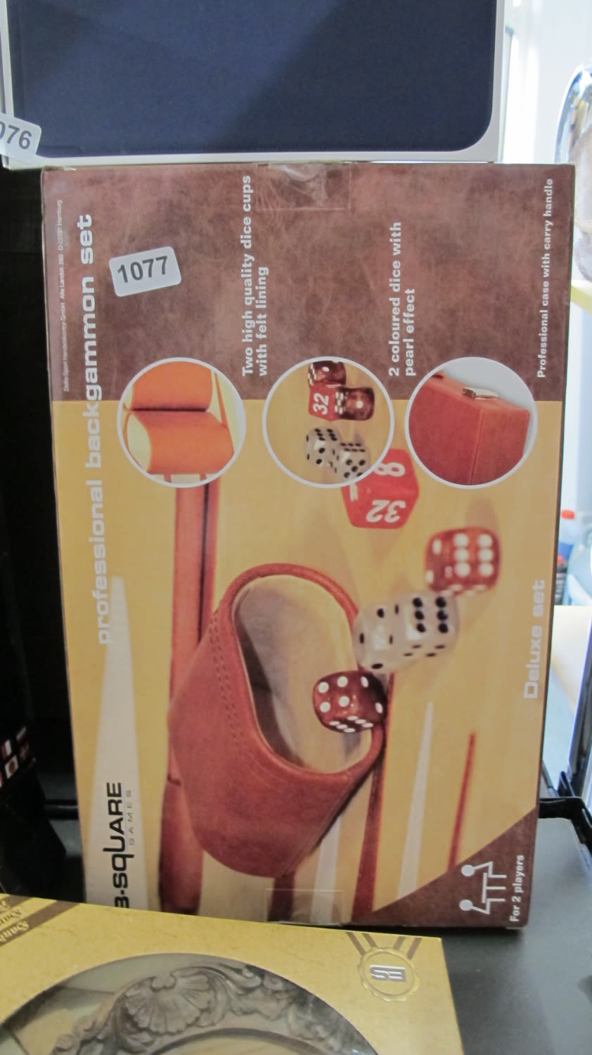 Lot 1077: Backgammon set