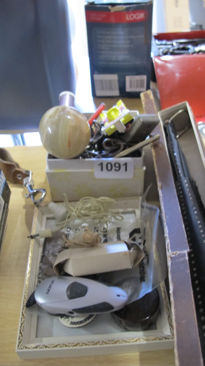 Lot 1091: Misc items