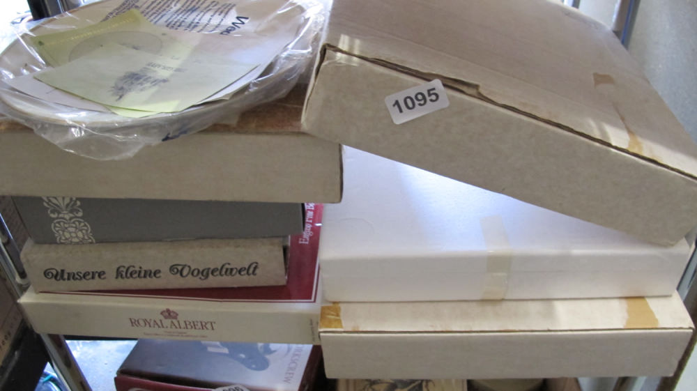 Lot 1095: Collectors plates