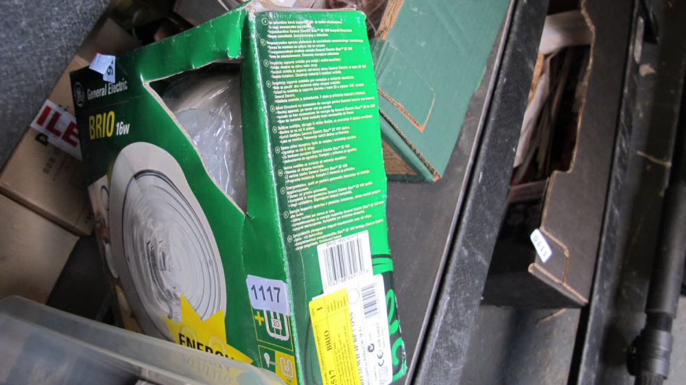 Lot 1117: bulk head light