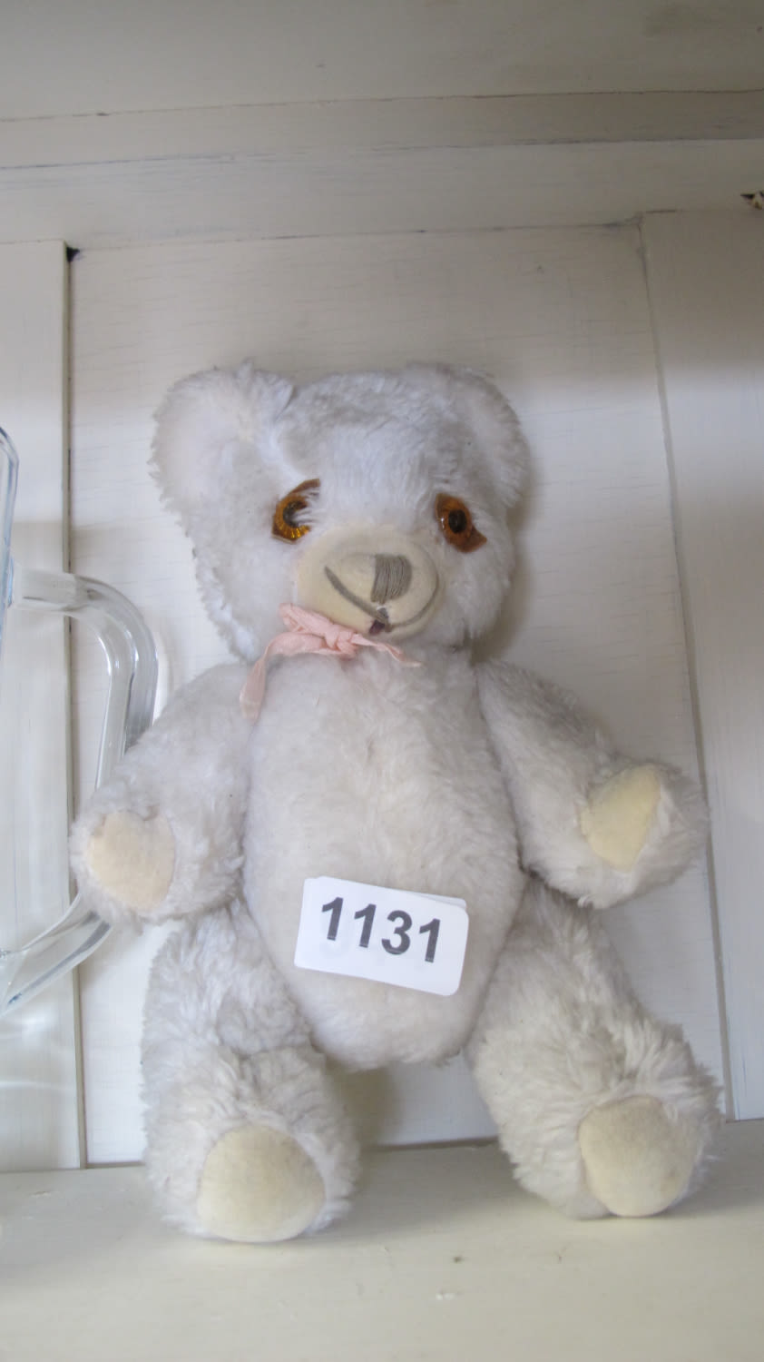 Lot 1131: small teddy