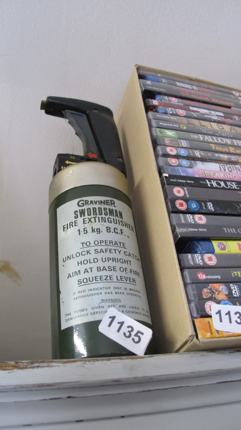 Lot 1135: Fire extinguisher