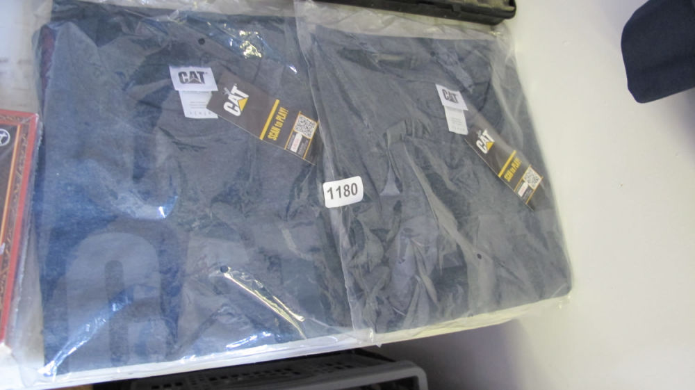 Lot 1180: Cat work tops