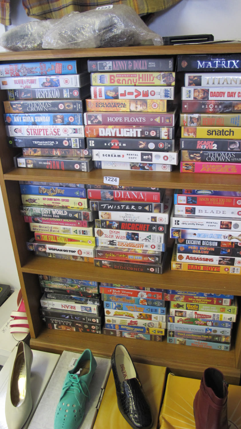 Lot 1224: qty of vhs tapes