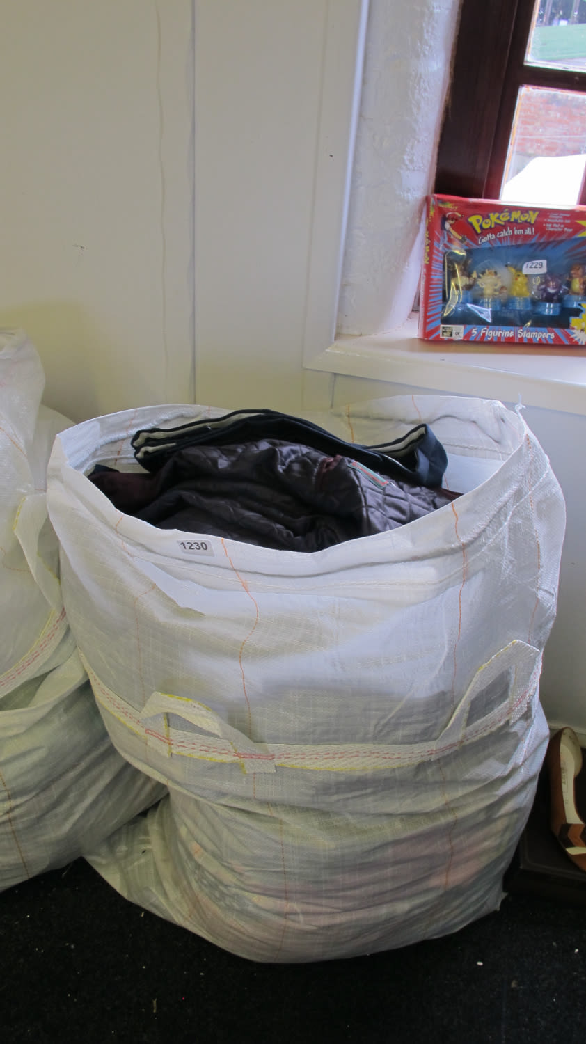 Lot 1230: Bag of clothing
