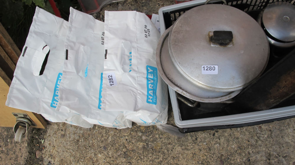 Lot 1282: 3 bags of water softener