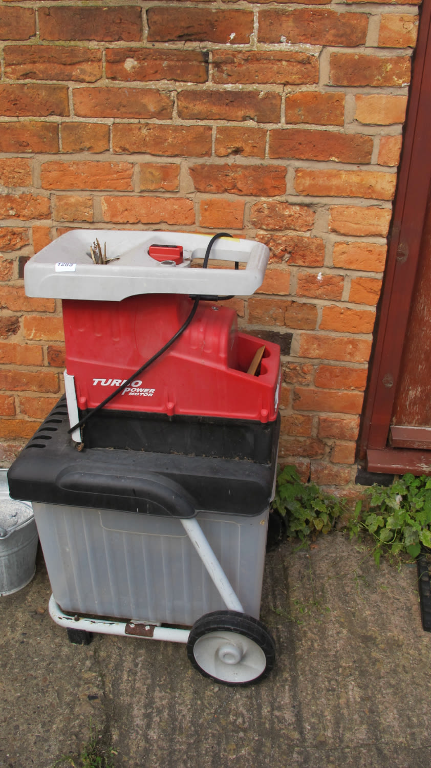 Lot 1285: garden chopper